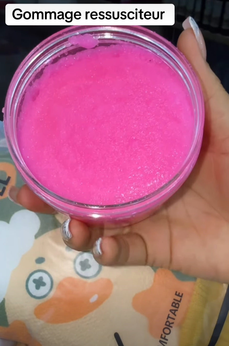 Gommage Ressusciteur – Le Secret du Teint Zéro Défaut